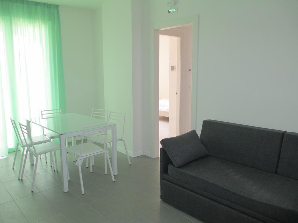 Residence Blumare Martinsicuro Buitenkant foto